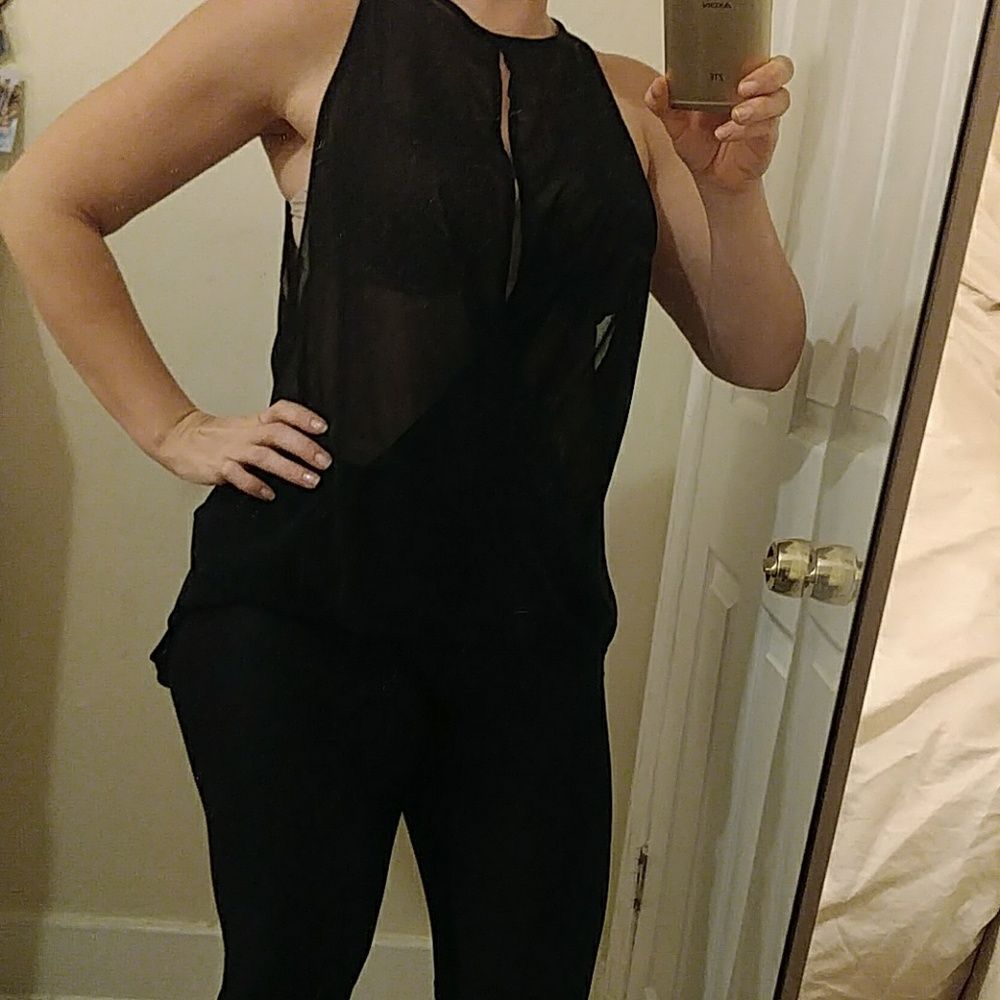 SHEER, Drapy open black top
